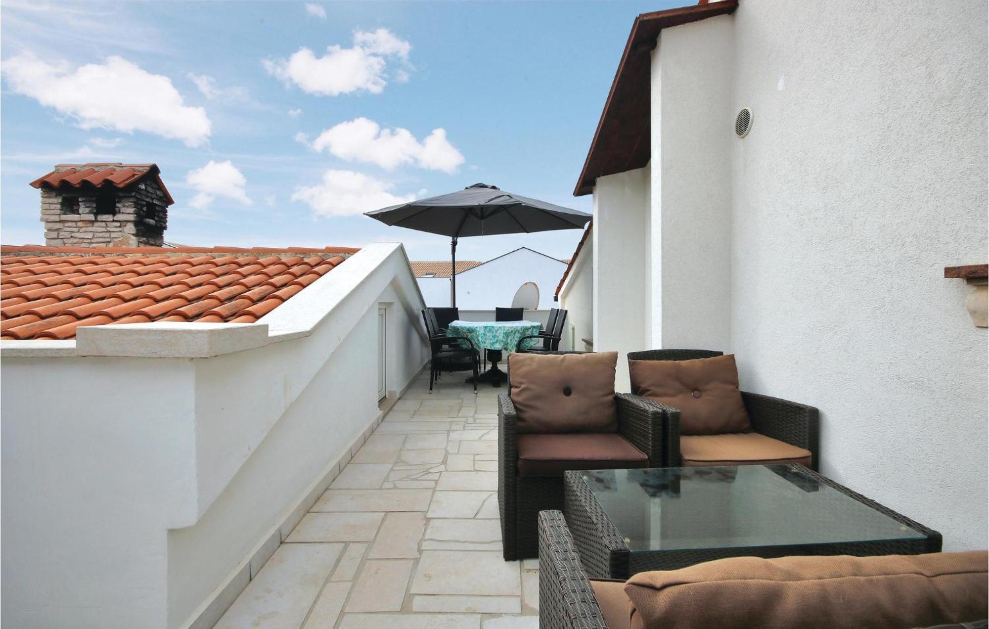 Cozy Apartment In Medulin With Kitchen المظهر الخارجي الصورة